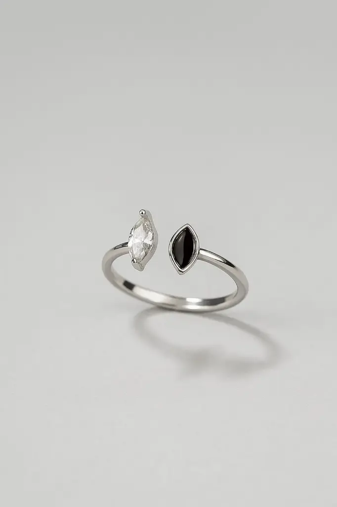 Black stone adjustable ring