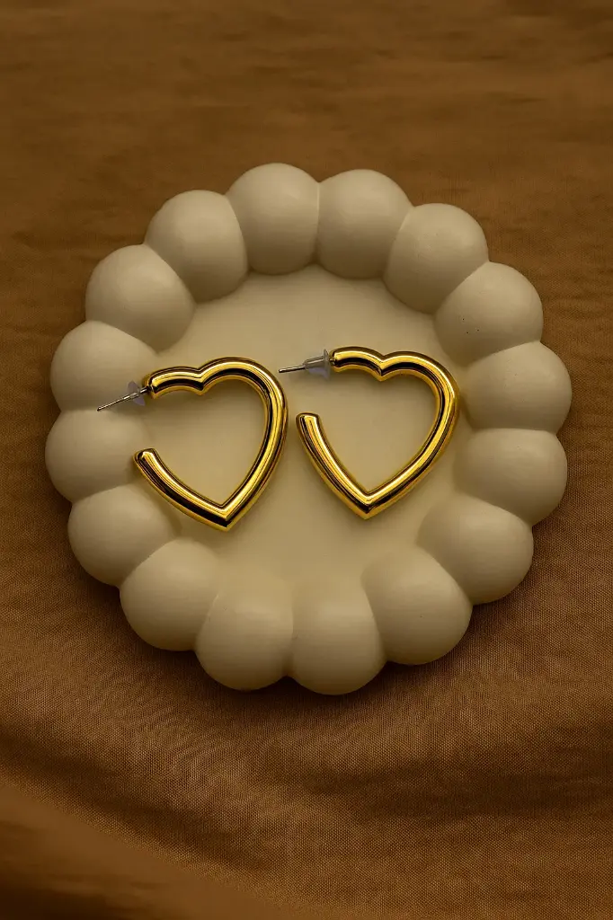 Golden Heart Hoops – Elegance in Every Curve