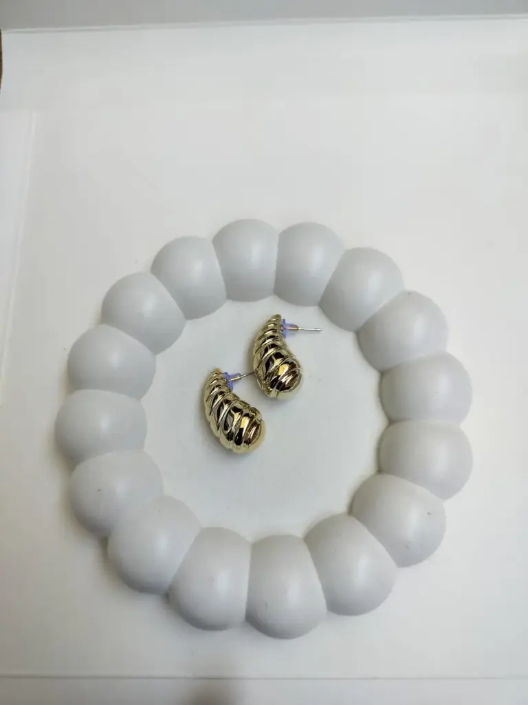 Bold Curve Earrings