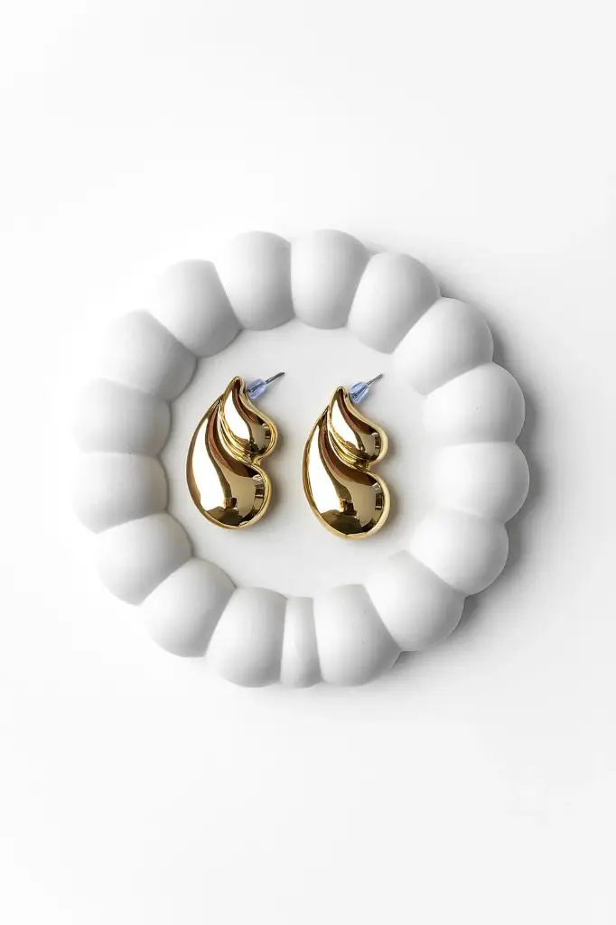 Teardrop earrings