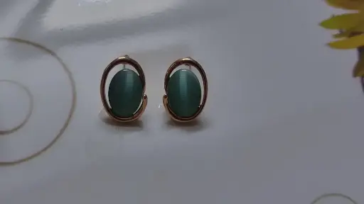 STUD EARRINGS