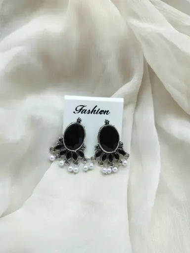  Elegant Black Stone Drop Earrings with Pearl Accents