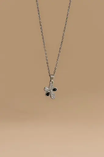 **Floral Elegance Pendant Chain** 🌸 