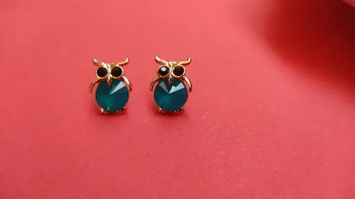Stud earrings 