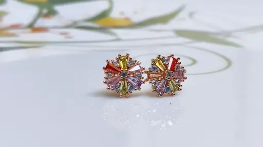 Stud earrings 